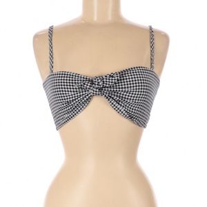 Forever 21 Sleeveless Cropped top